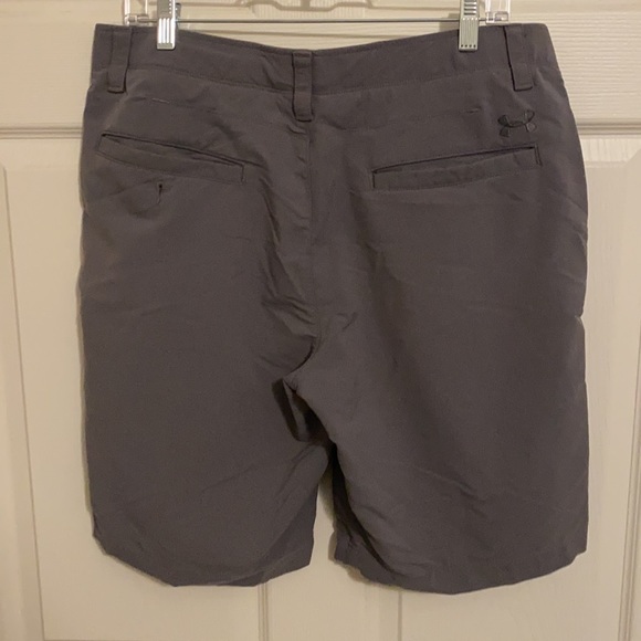 Men’s Under Armour Golf Shorts 36” Waist - Picture 2 of 3